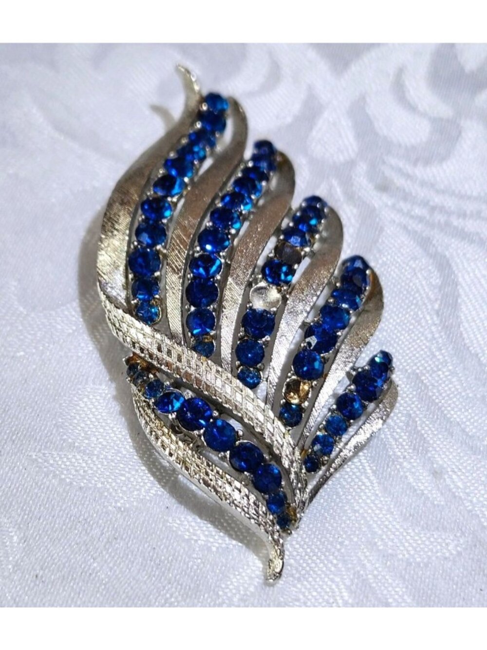 Vintage Corocraft Silver Tone Brooch Sapphire Blue Rhinestones READ - Picture 5 of 6